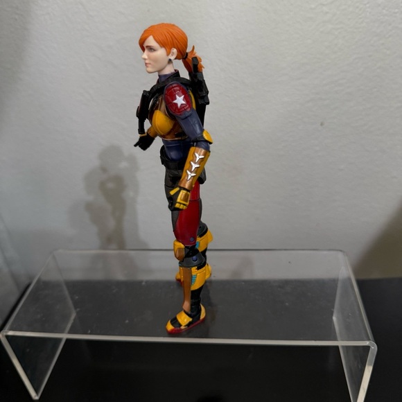 G.I.Joe 6" Action Figure of Snake Eyes Scarlott by Hasbro - Picture 5 of 8